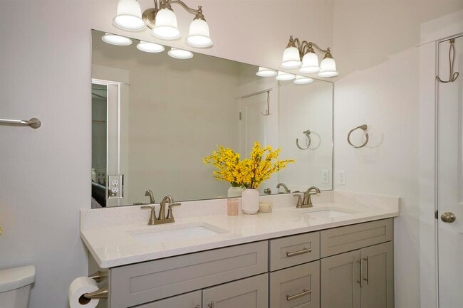 Building Photo - 168 Engelbrecht Rd