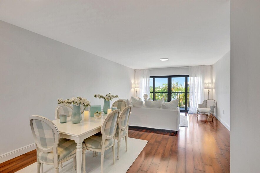Building Photo - 3605 S Ocean Blvd