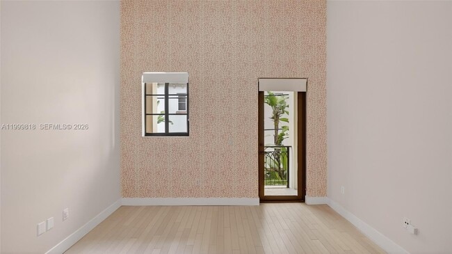 Building Photo - 622 Malaga Ave