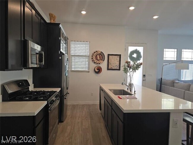 Building Photo - 905 Belleforte Ln