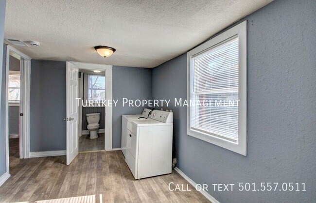 Building Photo - 1019 S Booker St