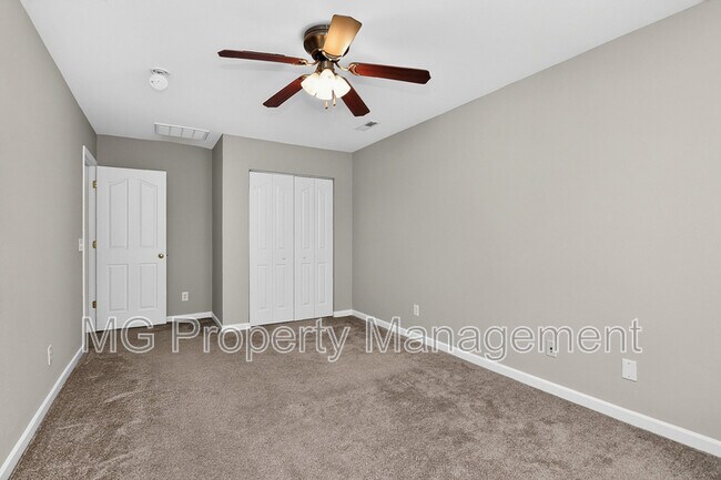 Building Photo - 16223 Circlegreen Dr