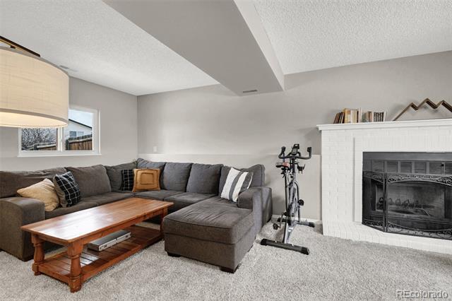 Building Photo - 3240 Post Oak Dr