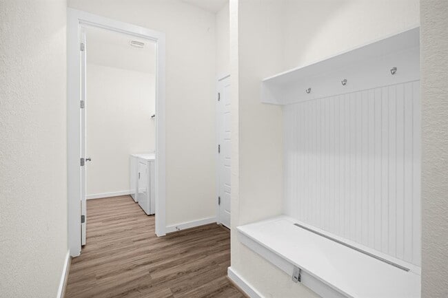 Building Photo - 119 James Rose Ln