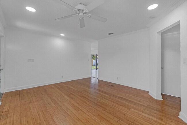 Building Photo - 1820 NW 33rd St