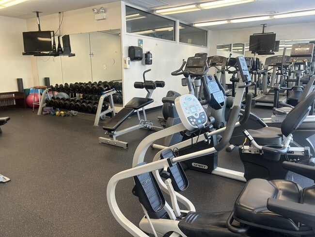 Building Photo - 4800 S Chicago Beach Dr