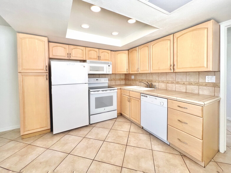 Building Photo - 64275 Spyglass Ave