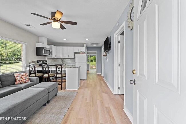 Building Photo - 3625 Reagan Ave NW