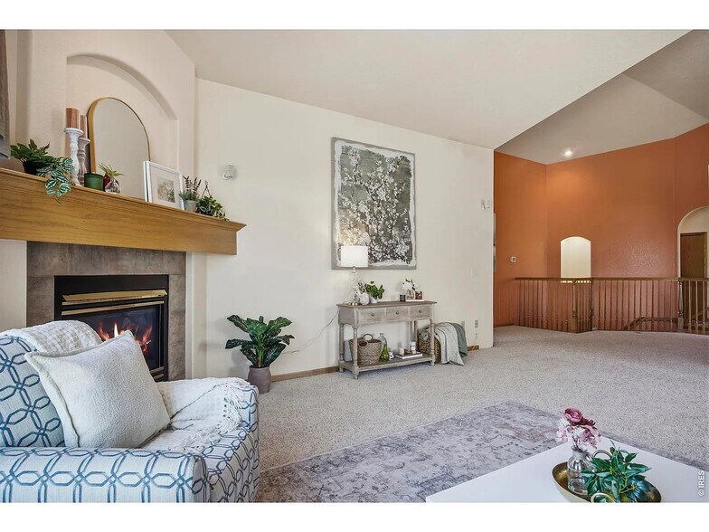 Building Photo - 510 Lakeside Pl