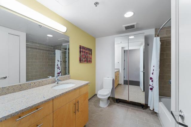 Building Photo - 1 bedroom in Seattle WA 98121