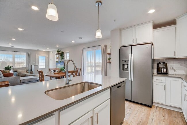 Building Photo - 1203 Lower 143rd St E