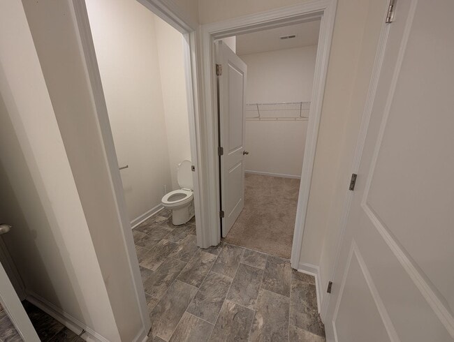 Building Photo - Great Home Available Now