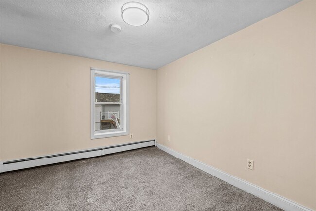 Building Photo - 56 Central St