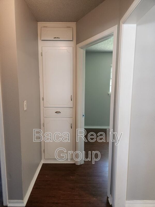 Building Photo - 500 Clearview Dr