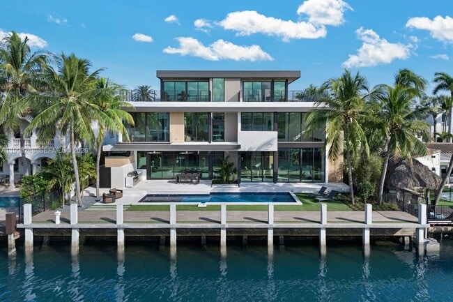 Building Photo - 641 Flamingo Dr