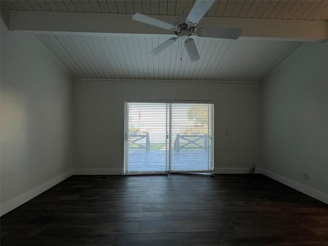 Building Photo - 146 Amelia Ln