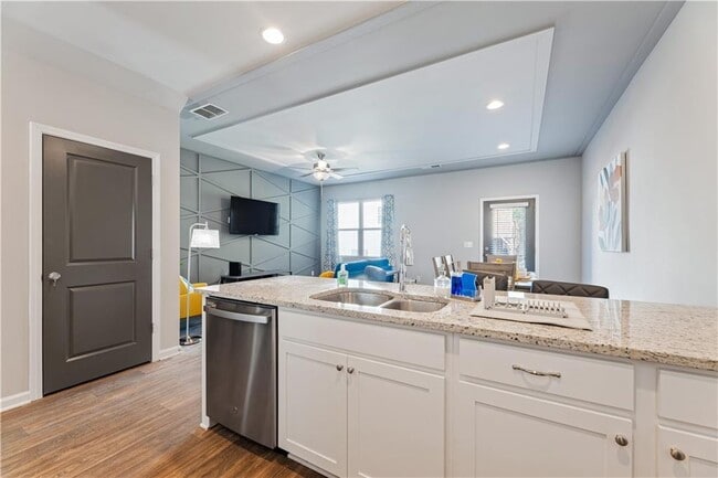 Building Photo - 2831 Ridgeview Dr