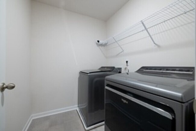 Building Photo - 4 Bedroom Home in Pendleton, SC