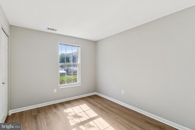 Building Photo - 699 Winding Stream Way