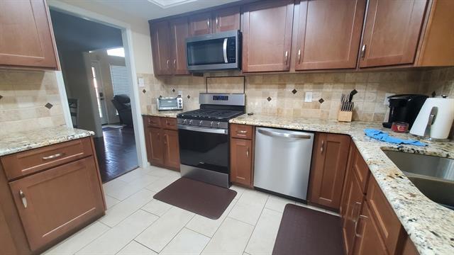 Building Photo - 2413 Autumndale Dr