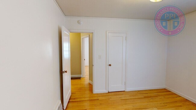 Building Photo - Gardener's Delight in Roseway Neighborhood! Charming NE Home Awaits" PET Friendly! NO SECURITY DE...