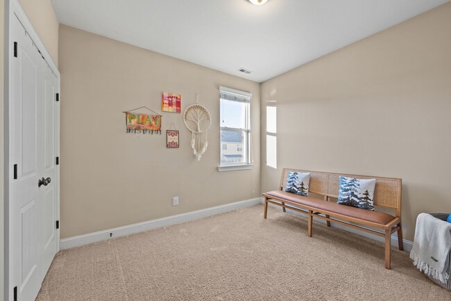 Building Photo - 115 Hampton Dr