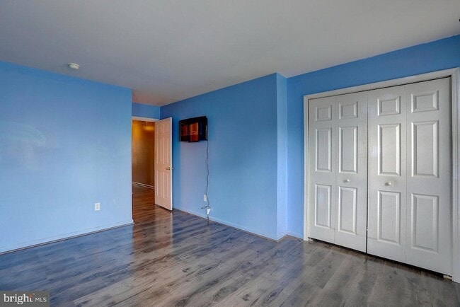Building Photo - 156 Sweets Ave