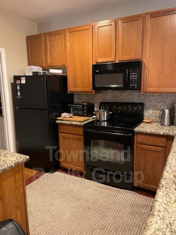 Building Photo - 16244 Redstone Mountain Ln