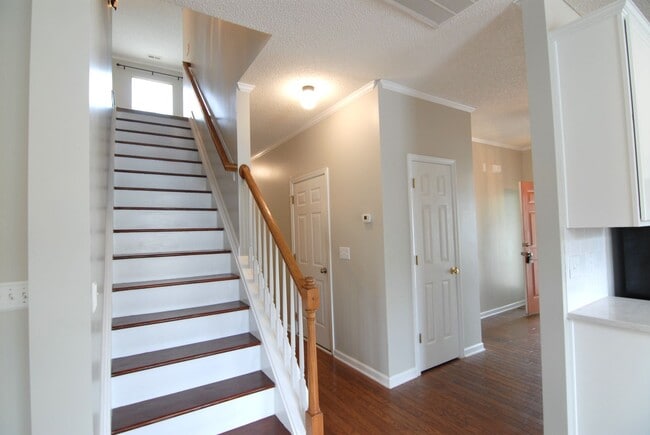 Building Photo - Stunning 2 story brick home 4 bedroom 2.5 ...