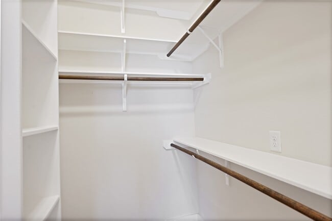 Building Photo - 1810 Thompson St