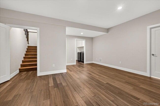 Building Photo - 1407 Rogers Ct