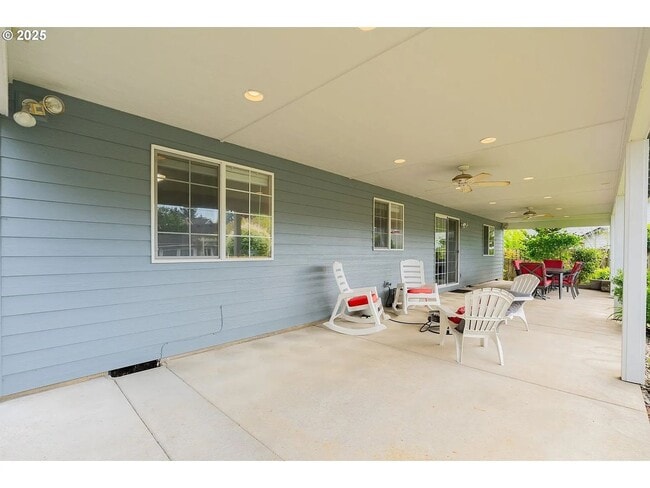 Building Photo - Spacious 4BR, 3 Bath House in Felida