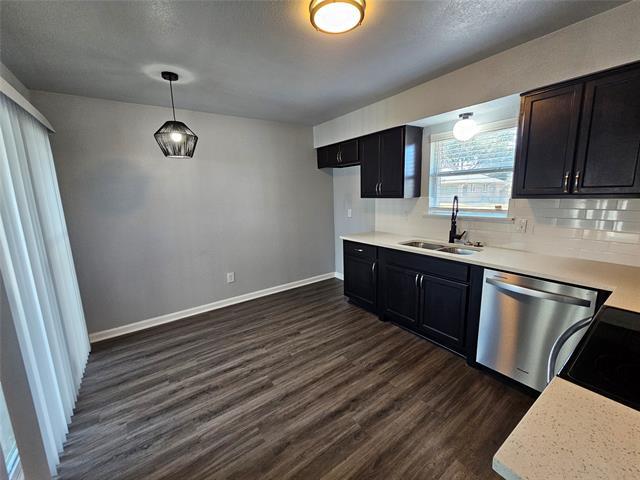 Building Photo - 4806 Cliffwood Dr