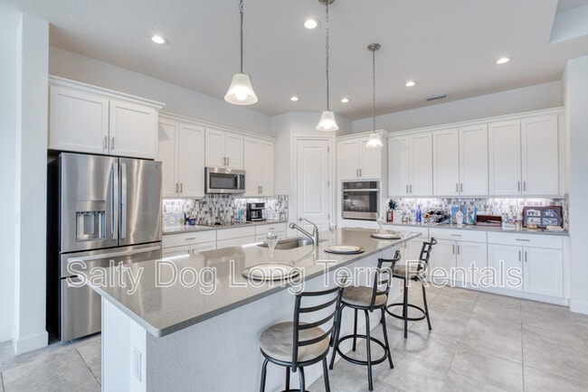 Building Photo - 394 Aquamarine Wy