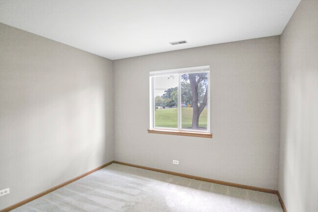 Building Photo - 737 Candleridge Ct