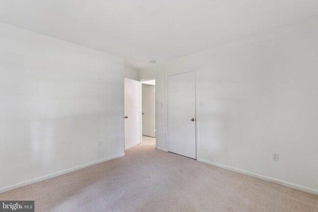 Building Photo - 3714 Carriage House Ct