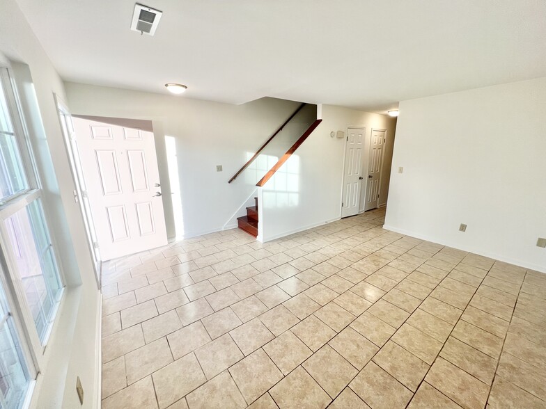 Living Room/Entry - 274 Fleming Rd
