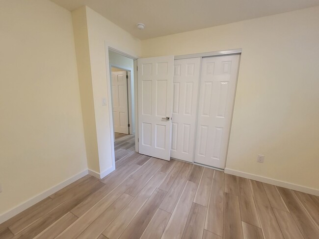 Building Photo - Newly remodeled 5 bedroom 2 bath home in L...