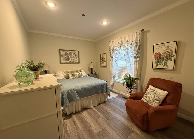 Building Photo - 123 Pete Mann Rd