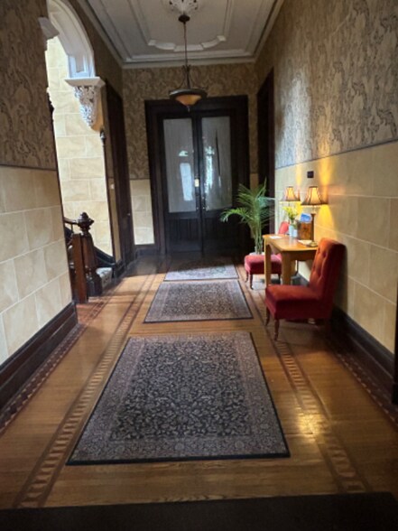 Building Photo - 111 Union St