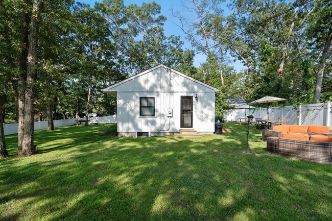 Building Photo - 64 Corchaug Trail