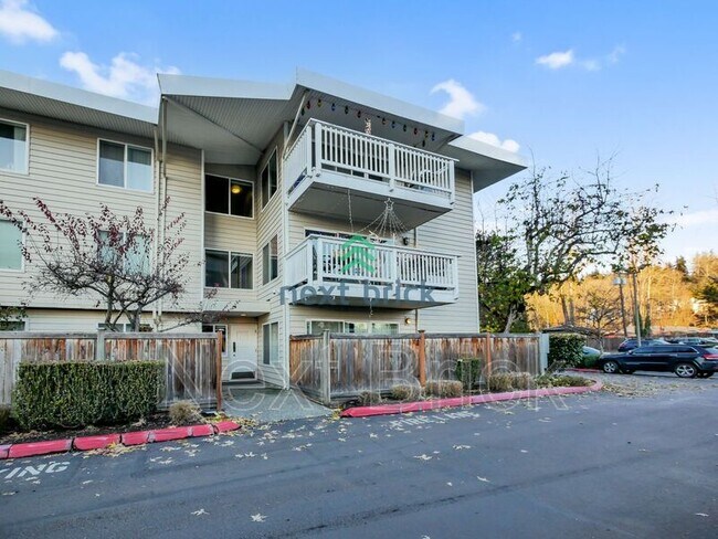 Building Photo - 5021 Ripley Ln N