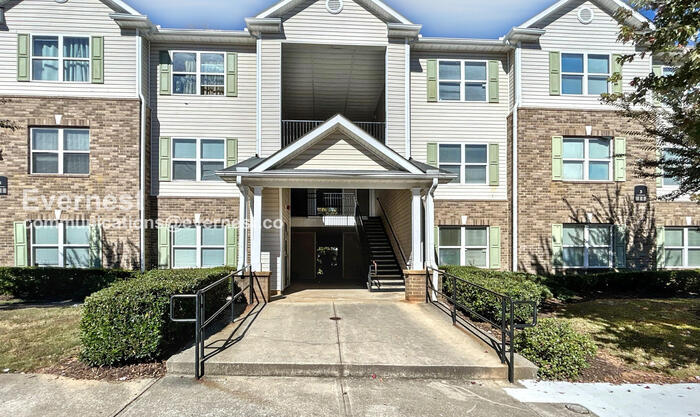 Primary Photo - 3203 Fairington Ridge Cir
