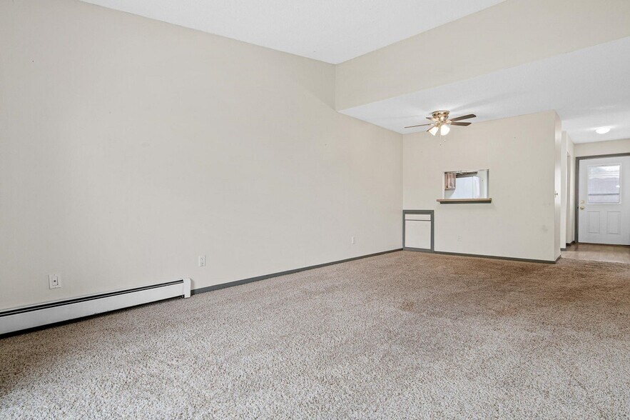 Building Photo - 1566 Millpond Ct