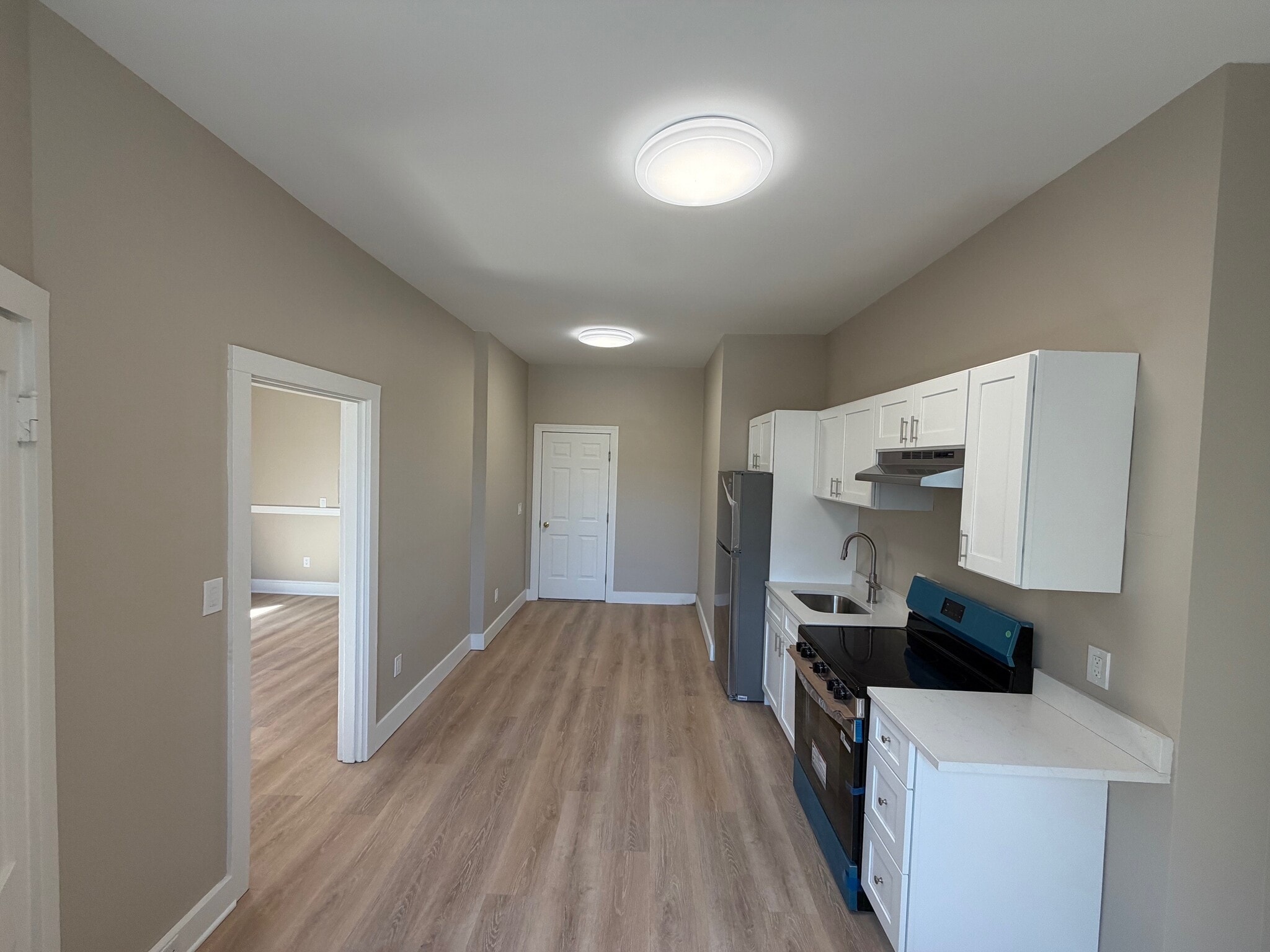 Building Photo - 126 Spring St