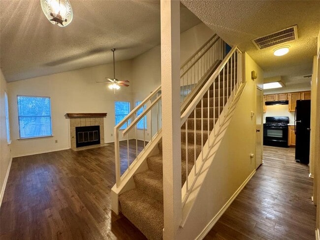 Building Photo - 12919 Humphrey Dr