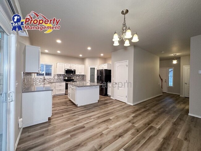 Building Photo - 2688 N Cinnamon Pl