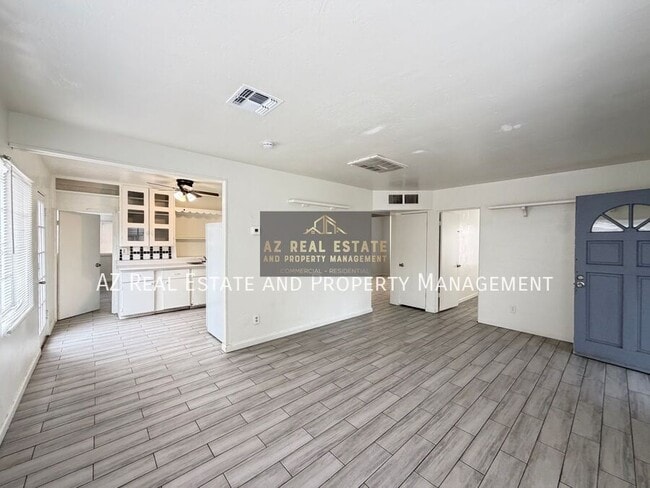 Building Photo - 7210 N 55th Dr