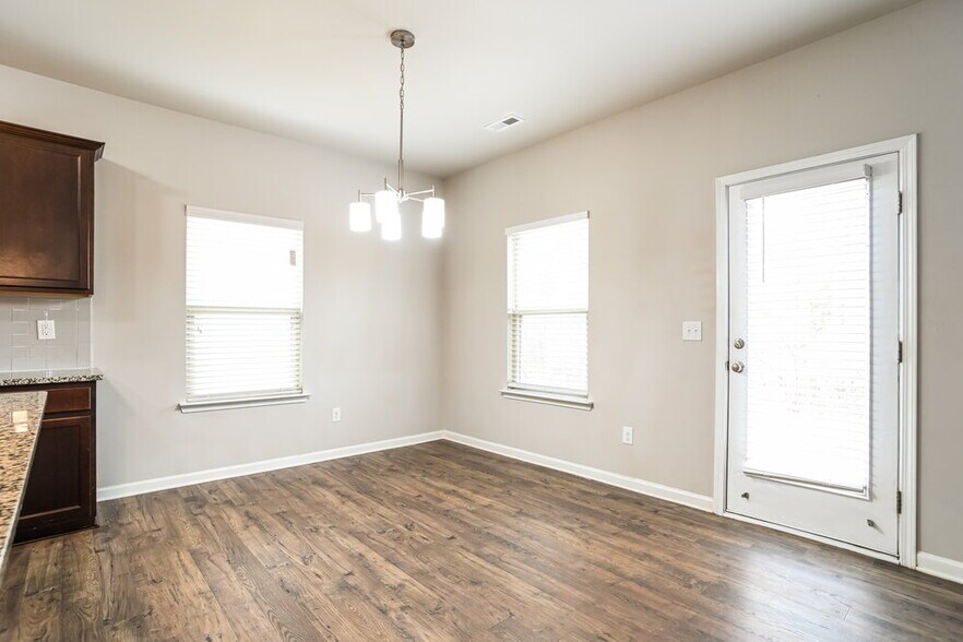 Building Photo - 7429 O'Hara St