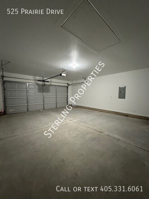 Building Photo - 525 Prairie Dr